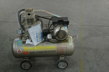 流体の要素28のcfm 0.8の³のための無声2つの段階の産業空気圧縮機システム7.5 kw